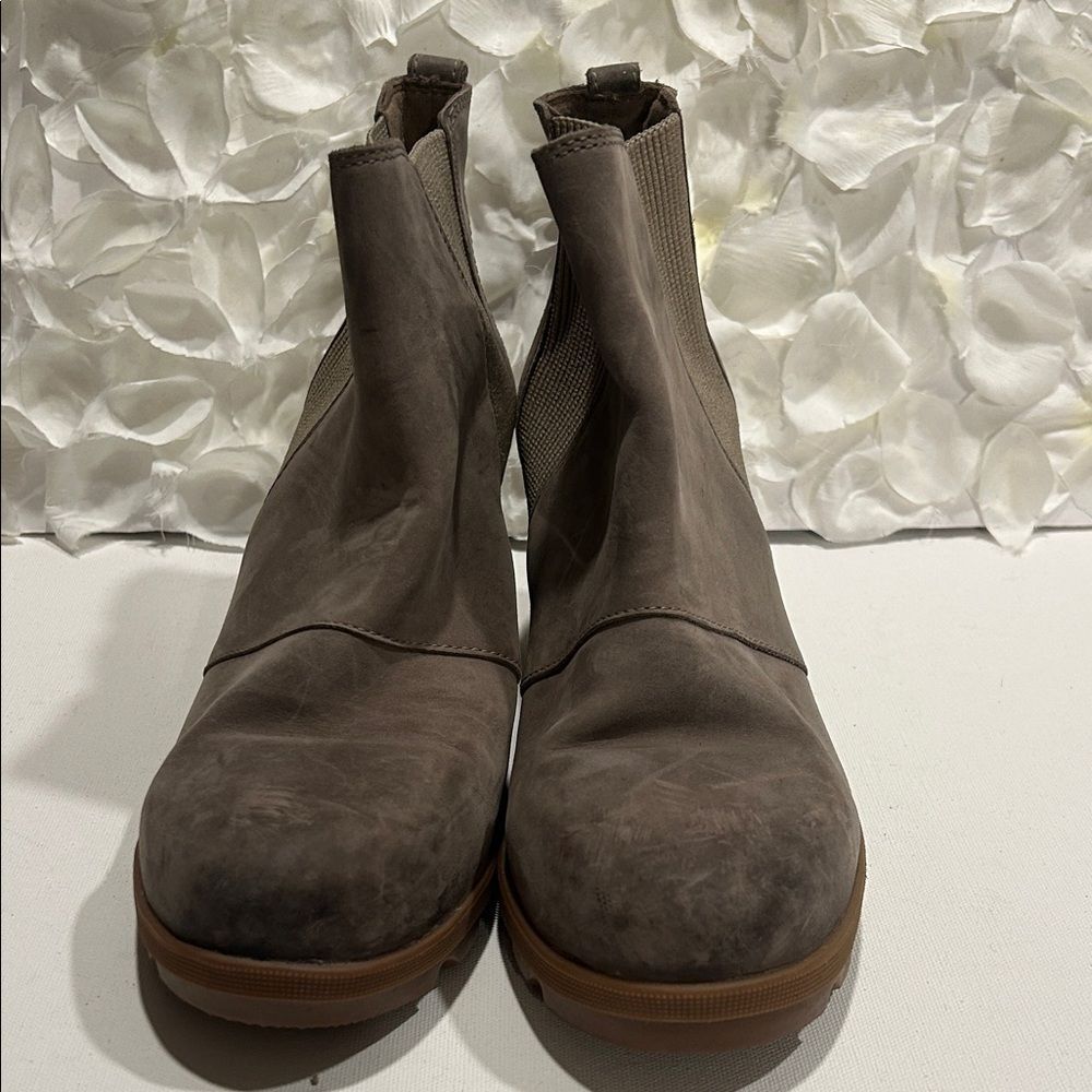 Sorel Women's Gray Chelsea Boots